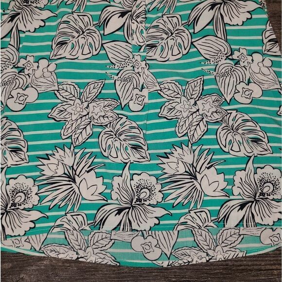 Crown & Ivy Floral Palm Leaf Blouse - Picture 3 of 7